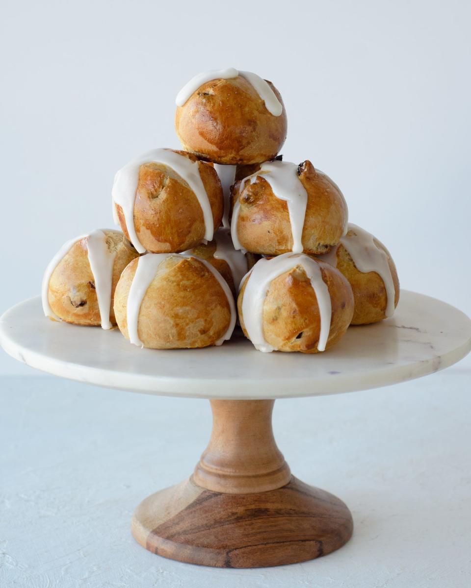 Hot Cross Buns from Baked by Susan, Croton-on-Hudson (Courtesy @copperspooncollective)