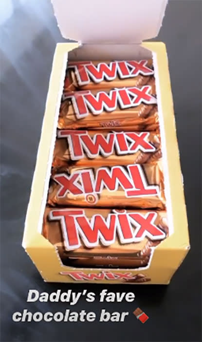 twix-bars-for-cake