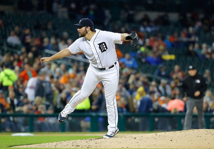 DETROIT, MI - SEPTEMBER 28: Michael Fulmer #32 of the Detroit Tigers pitches during the second inning of the game against the Cleveland Indians on September 28, 2016 at Comerica Park in Detroit, Michigan. (Photo by Leon Halip/Getty Images)