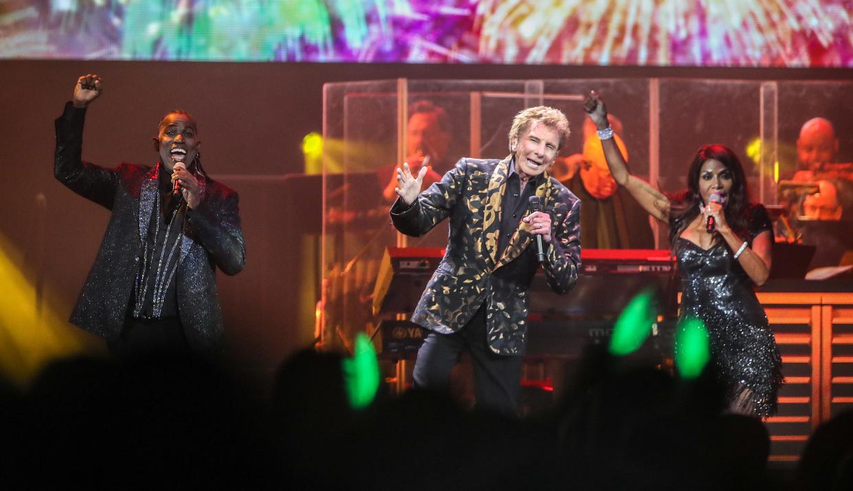 Barry Manilow serenaded the crowd at the KFC Yum! Center on Monday, August 21, 2023