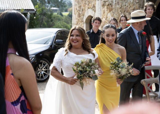 Brand new Neighbours trailer reveals HUGE wedding twist