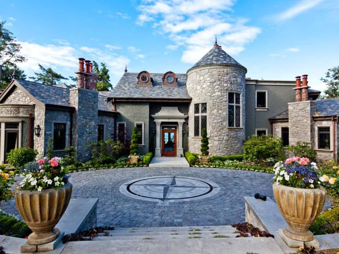 Mille Fleurs is an $18 million estate in North Saanich, B.C. The property is one of several which make up a larger parcel of land ultimately owned by a corporation. (Sotheby's - image credit)