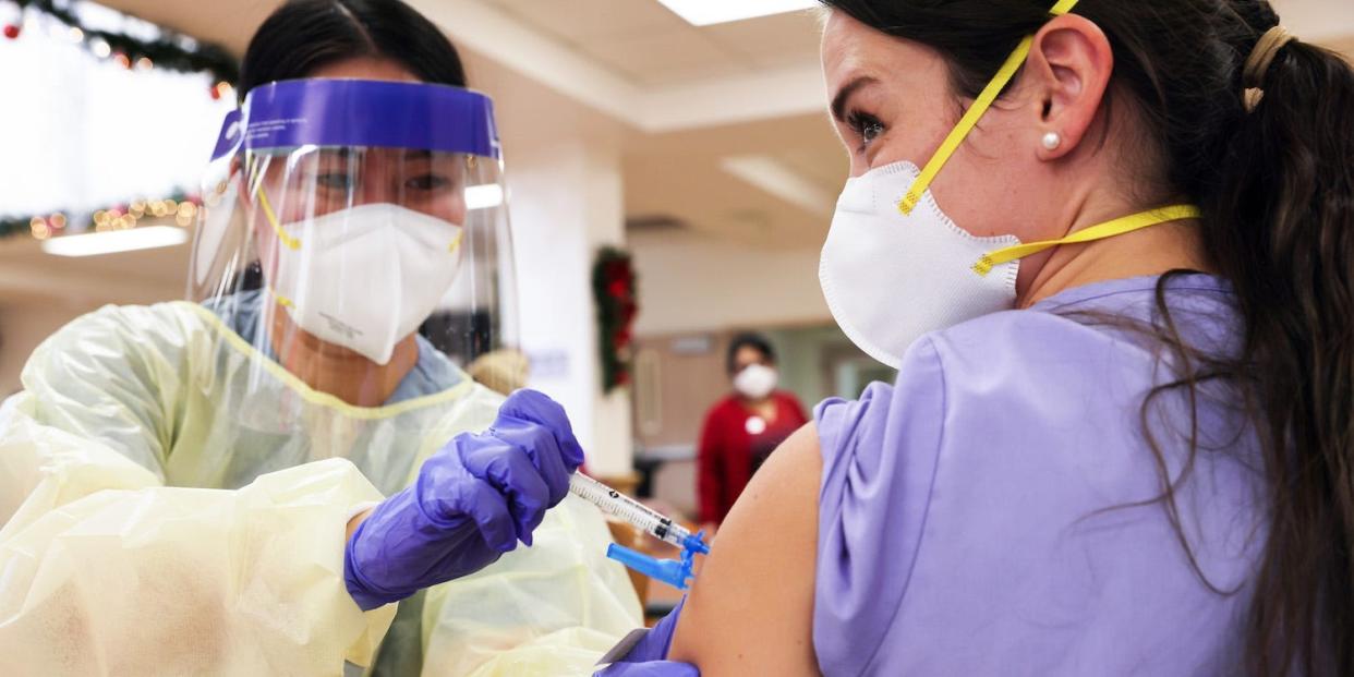 nurses healthcare workers covid vaccines