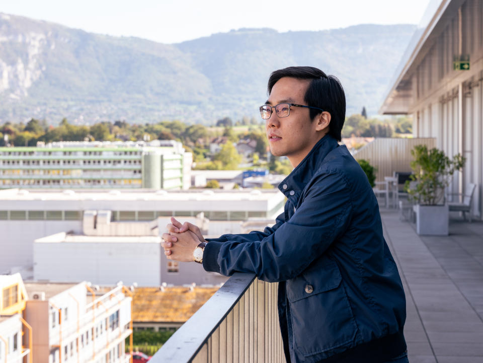 Andy Yen, fundador de Proton en Ginebra, llama la atención sobre las formas cada vez más sofisticadas en que los gobiernos bloquean el acceso público a internet. (Aurélien Bergot/The New York Times)

