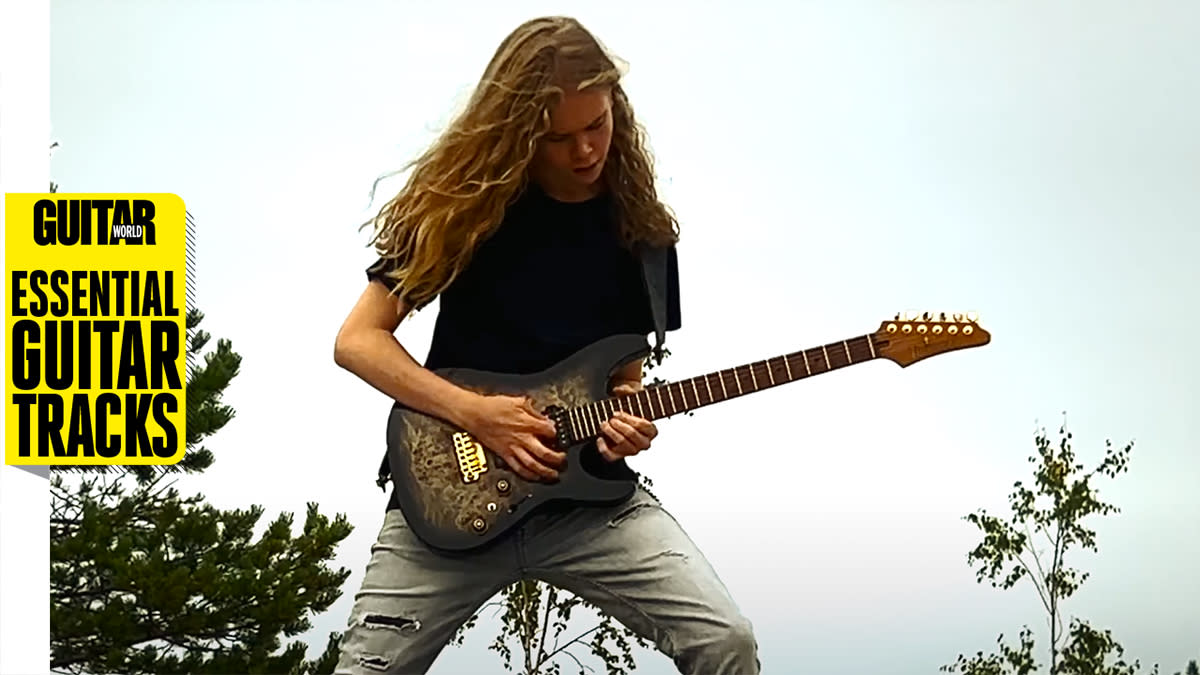  Juho Ranta-Maunus playing guitar in the music video for The Drift. 