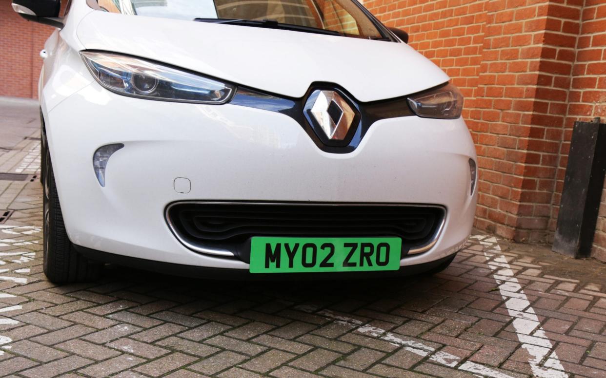 The fully green number plate option the Government is considering - Department for Transport