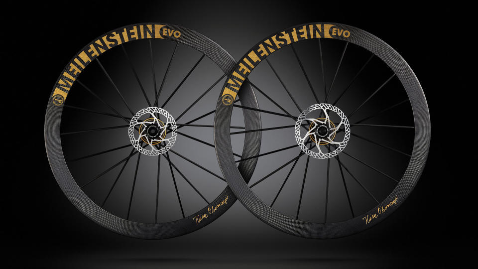 Lightweight Meilenstein EVO Signature Edition Gold carbon road wheels, dark pair