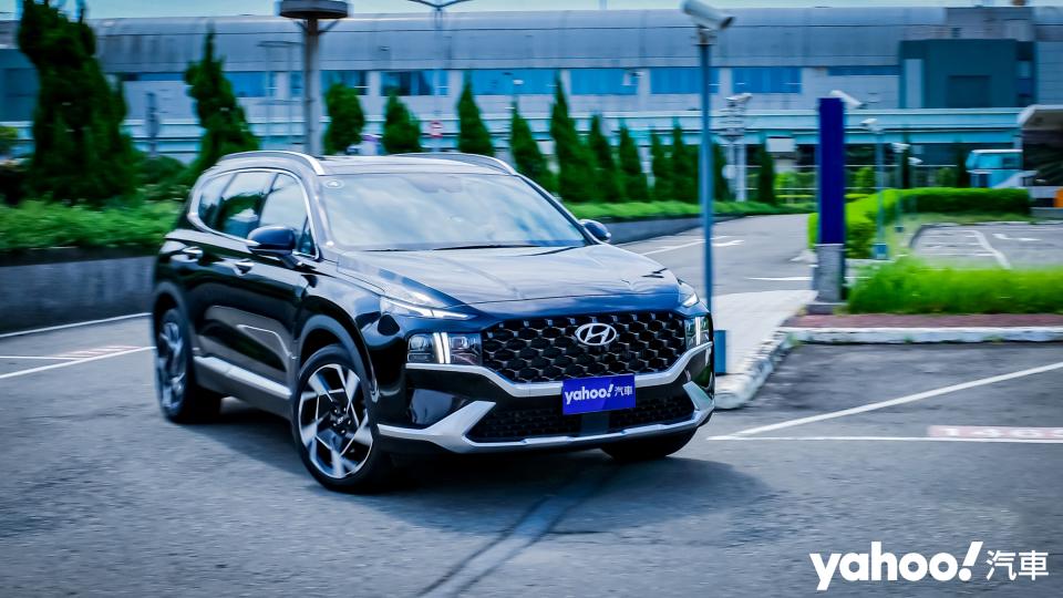 2021 Hyundai小改款Santa Fe 2.2 GLD-C桃園試駕！大方莫過於此！