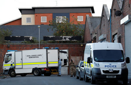 An army bomb disposal team work at the scene of an anti terrorism operation in the Lee Bank area of Birmingham, Britain, August 26, 2016. REUTERS/Darren Staples