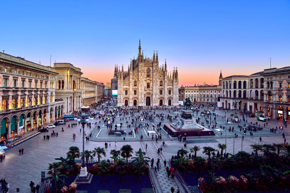 Milan Piazza Del Duomo.