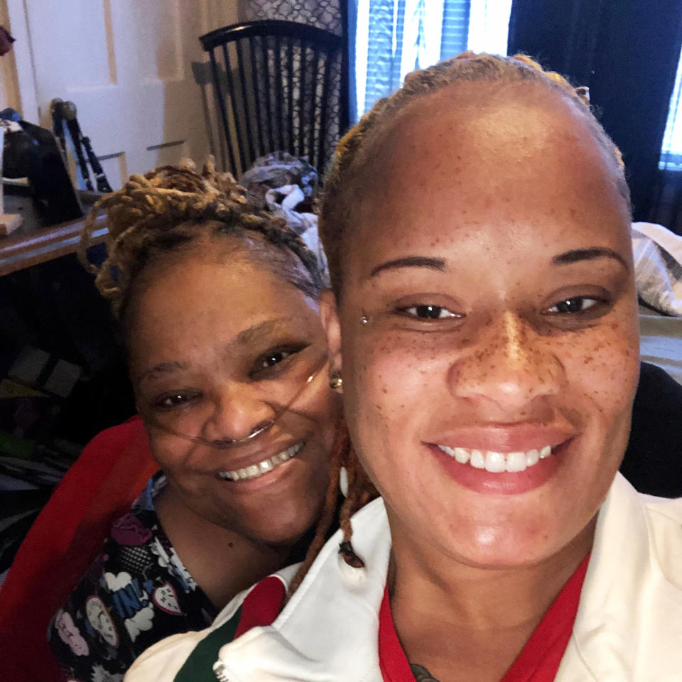 Erin Griffin, right, with her sister Lawanda. (Courtesy Erin Griffin)