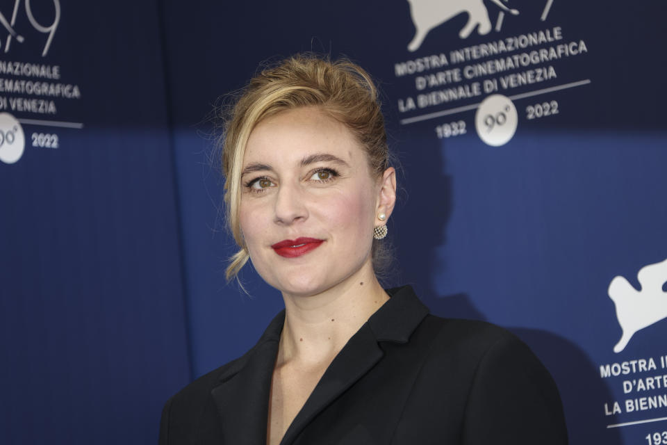 Greta Gerwig posa en la sesión de “White Noise” durante la 79a edición del Festival de Cine de Venecia en Venecia, Italia, el miércoles 31 de agosto de 2022. (Foto Joel C Ryan/Invision/AP)