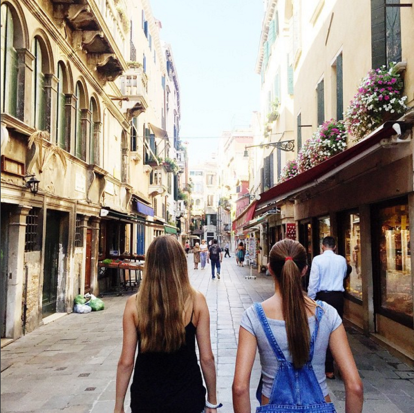 Wandering around Venice is one of their favourite things to do. (Photo: Instagram/sistinestallone)