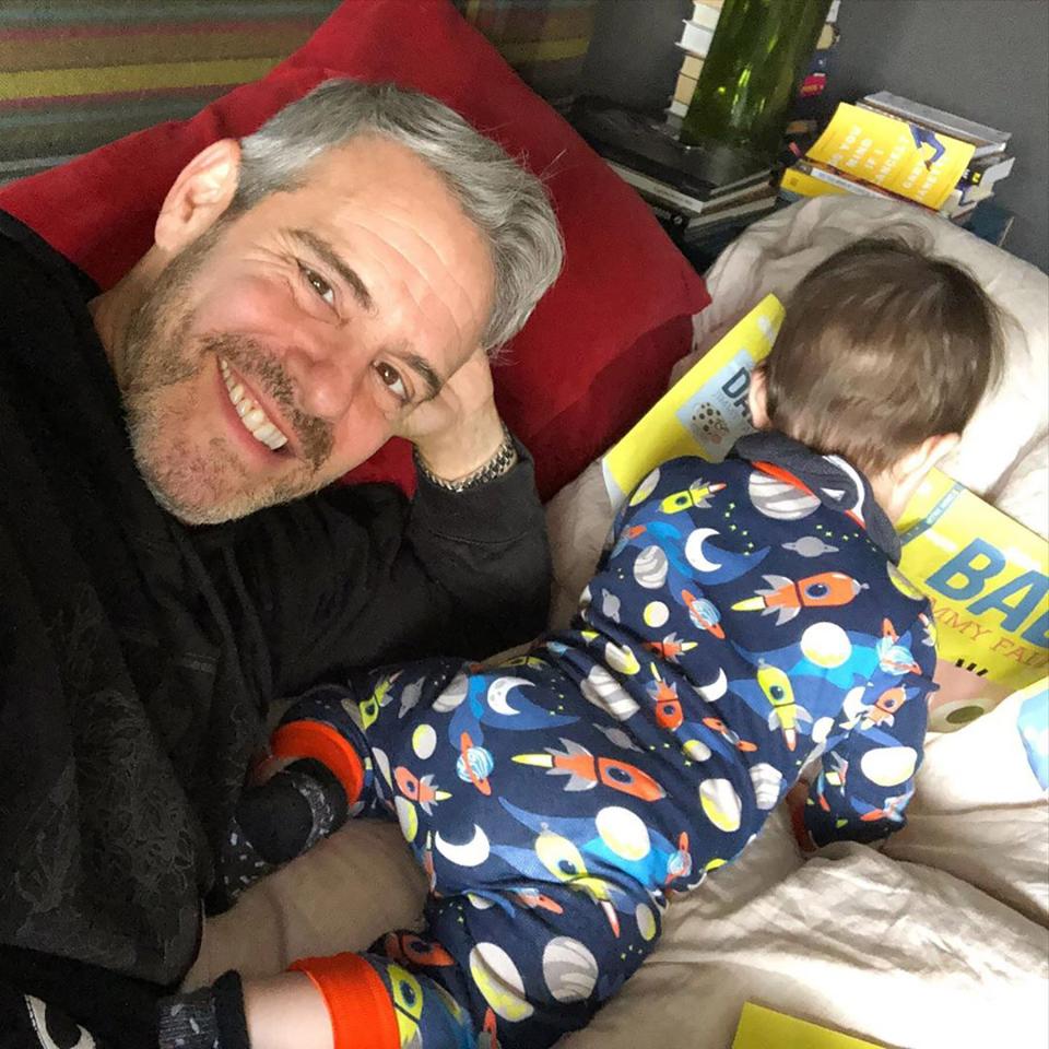 Dad decided to sneak a quick selfie while his little <a href="https://www.instagram.com/p/B3k1No2BSDo/" rel="nofollow noopener" target="_blank" data-ylk="slk:bookworm;elm:context_link;itc:0;sec:content-canvas" class="link ">bookworm</a> was fully concentrating on his picture book.