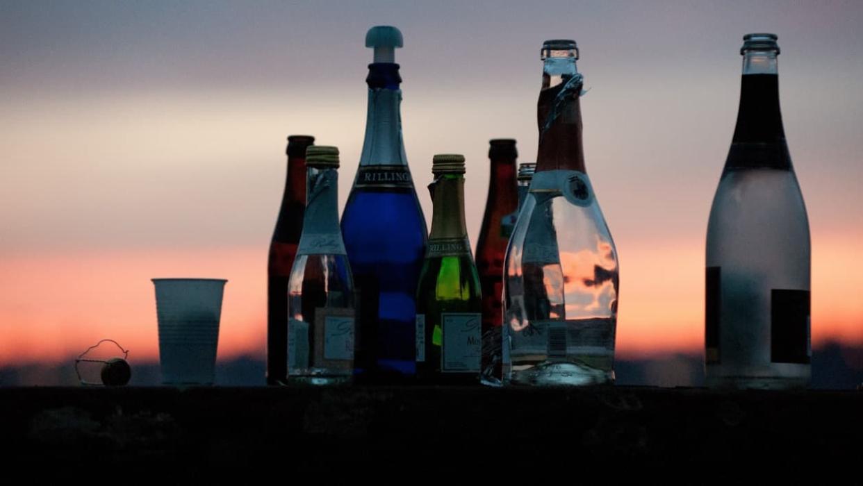 Des bouteilles d'alcool - Image d'illustration  - MARIJAN MURAT - AFP