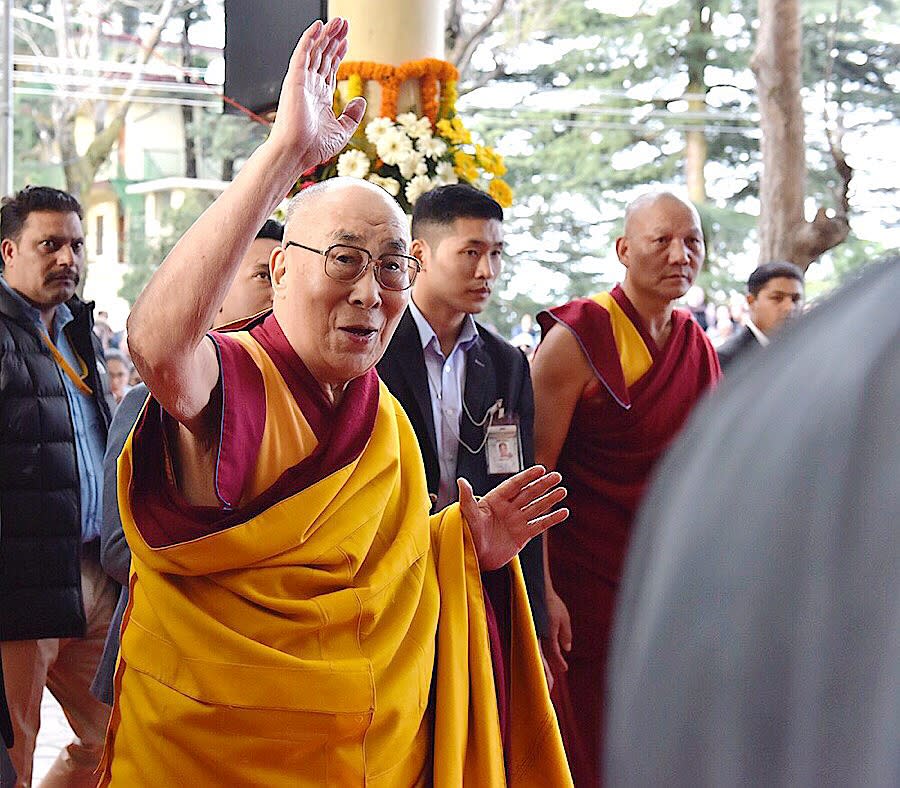 達賴喇嘛助23位流亡覺姆榮登博士。（圖／海鵬提供）