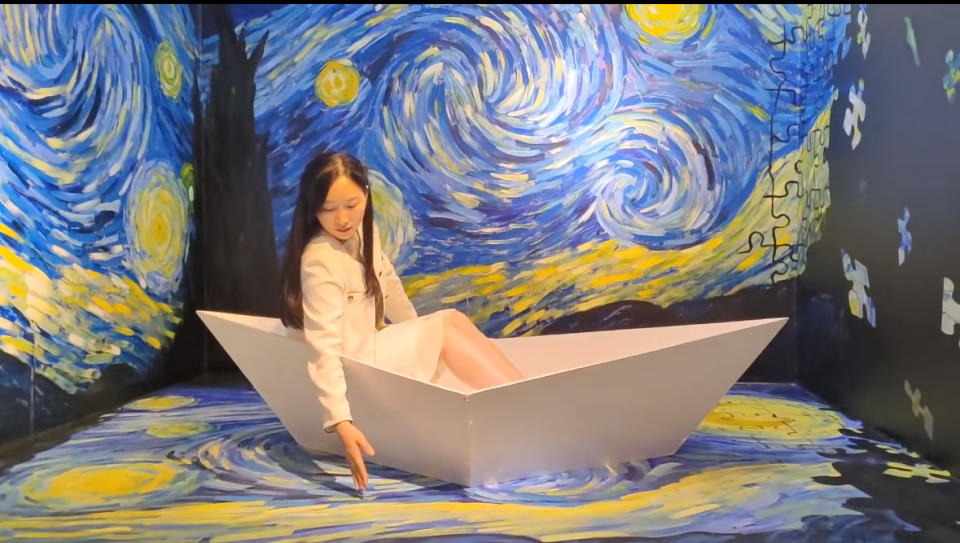 Good places to visit in Zhuhai｜Must visit!Van Gogh Starry Sky Art Museum ticket discount starts at $48 per person. Immersive tour of the 4D world of light and shadow: Mirror Maze + Diamond Tunnel + Infinite Starry Sky