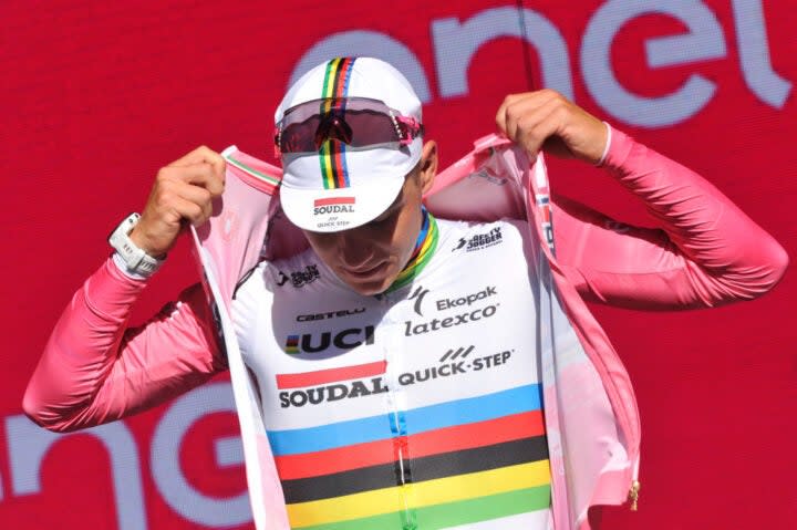 <span class="article__caption">Evenepoel is the most high profile casualty of the Giro’s attrition rate.</span> (Photo: Lorenzo Di Cola/ Getty Images)