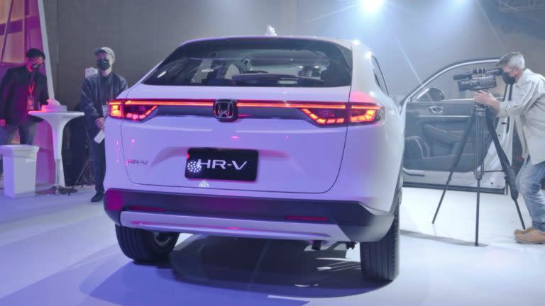 HR-V在車尾也採用貫穿式尾燈帶來強烈科技感。(圖片來源/ 地球黃金線)