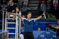 Tomas Berdych en avait plein le dos, dans tous les sens du terme. Miné par des blessures récurrentes, l’ex-numéro 4 mondial à l’ATP a lâché pour de bon sa raquette en novembre dernier, après un dernier (et triste) match, perdu au premier tour de l'US Open face à Jenson Brooksby (394è mondial). Porté par une impeccable technique et un excellent coup droit, qui lui ont permis de gagner des trophées sur les quatre surfaces, le Tchèque de 34 ans a longtemps fait partie du top 10, sans jamais parvenir à s’illustrer dans les plus grands tournois. Il avait pourtant tutoyé les étoiles, en 2010 à Wimbledon, mais avait subi la loi de Rafael Nadal. Son plus haut fait d’armes restera son doublé en Coupe Davis, remportée deux fois d'affilée en 2012 et 2013 avec son compère Radek Stepanek.