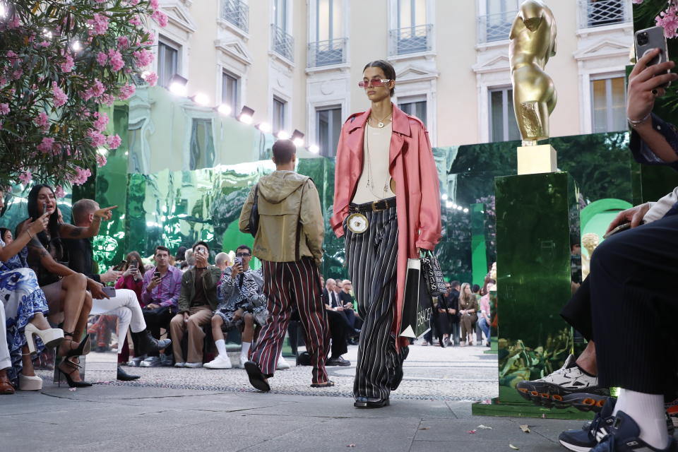 Versace, men’s spring 2023 - Credit: Aïtor Rosas Suñe / WWD