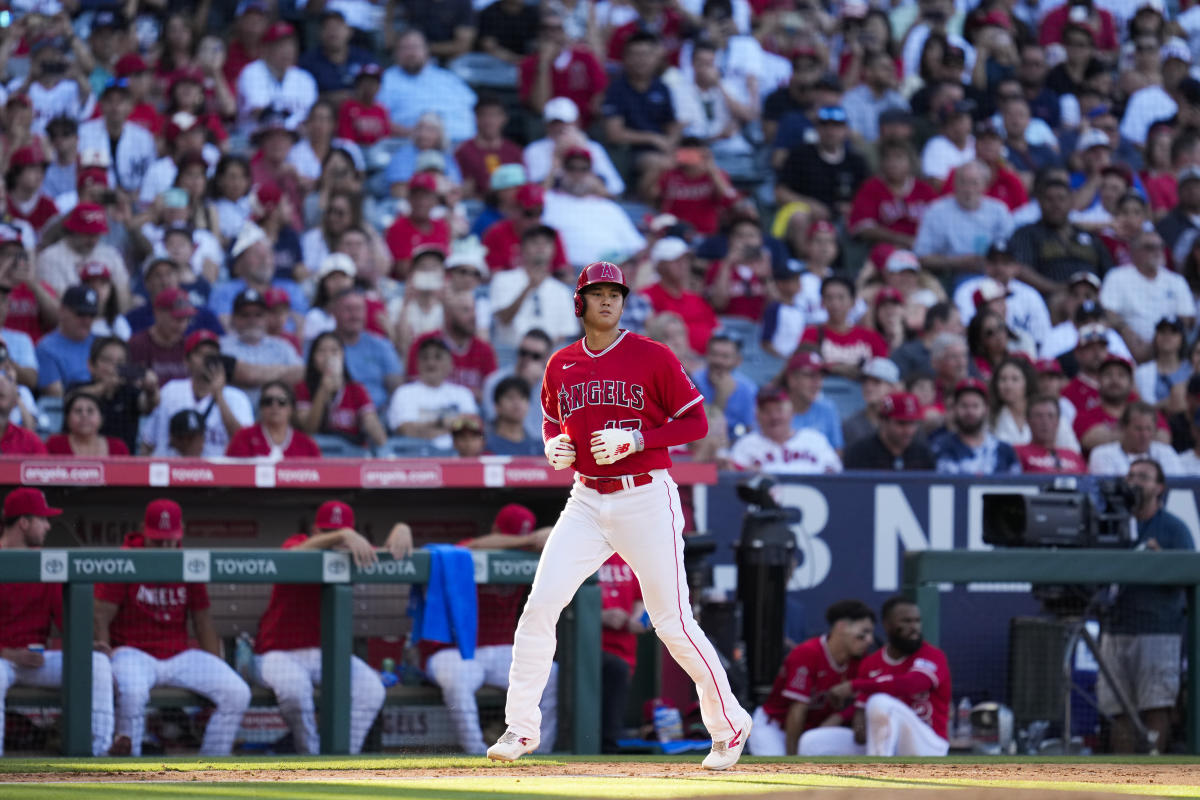 Shohei Ohtani #17 Los Angeles Angels Black Gold Flex Base Jersey