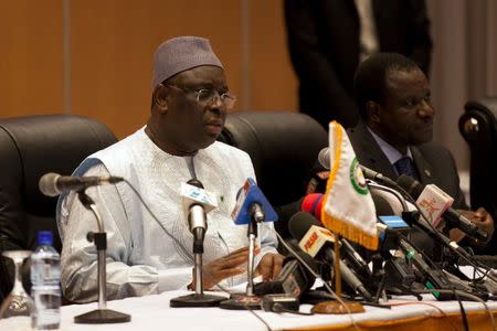 Senegal's President Macky Sall speaks to journalists at the Laico hotel in Ouagadougou, Burkina Faso, September 20, 2015. REUTERS/Joe Penney