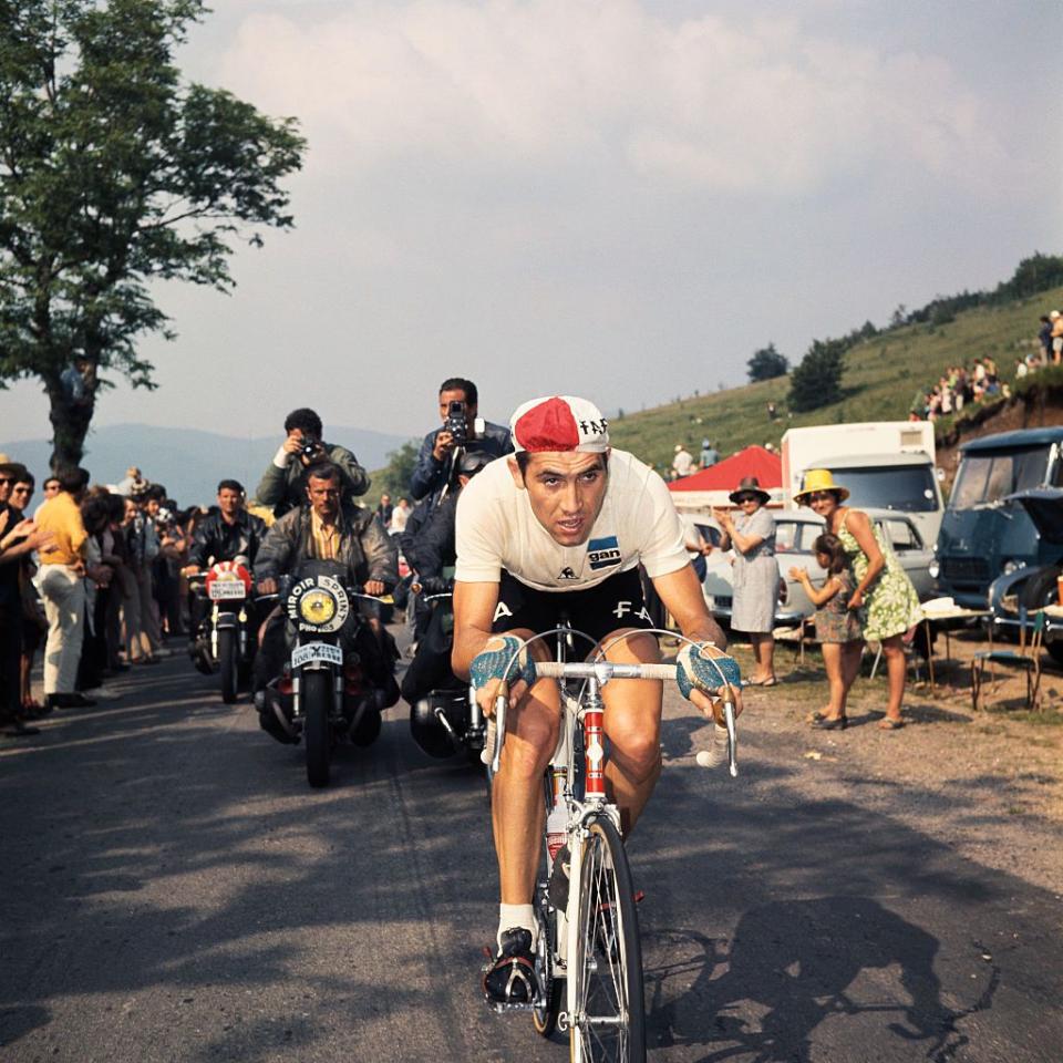 These Amazing Cycling Photos Will Send You Back in Time