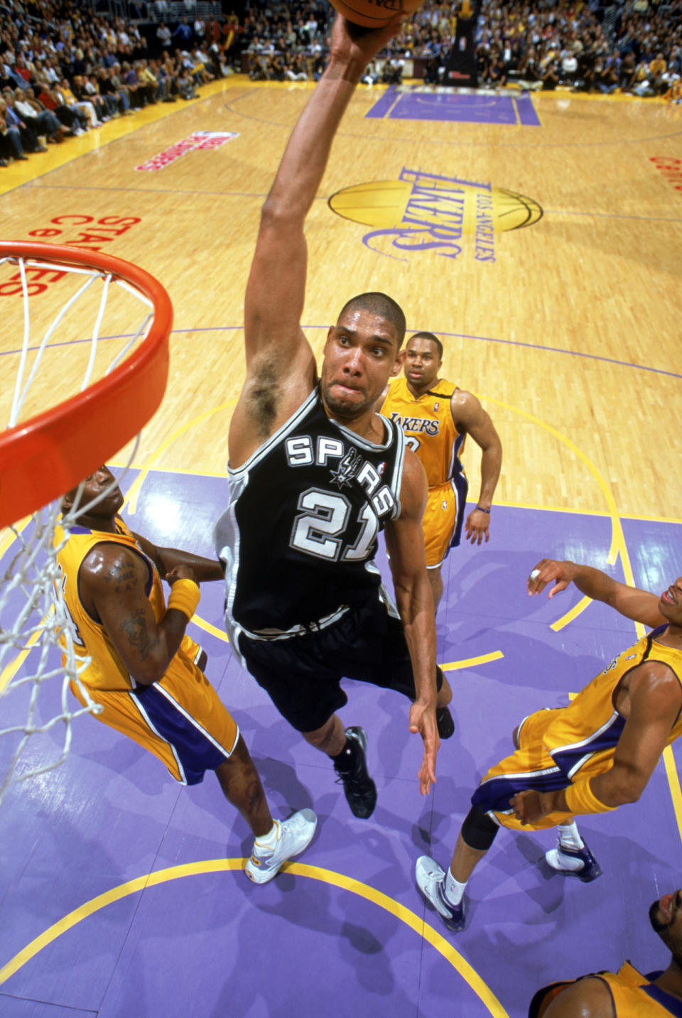 San Antonio Spurs legend Tim Duncan retires after 19 seasons