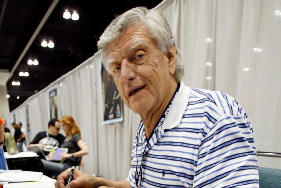 David Prowse signing autographs in Los Angeles (REUTERS)