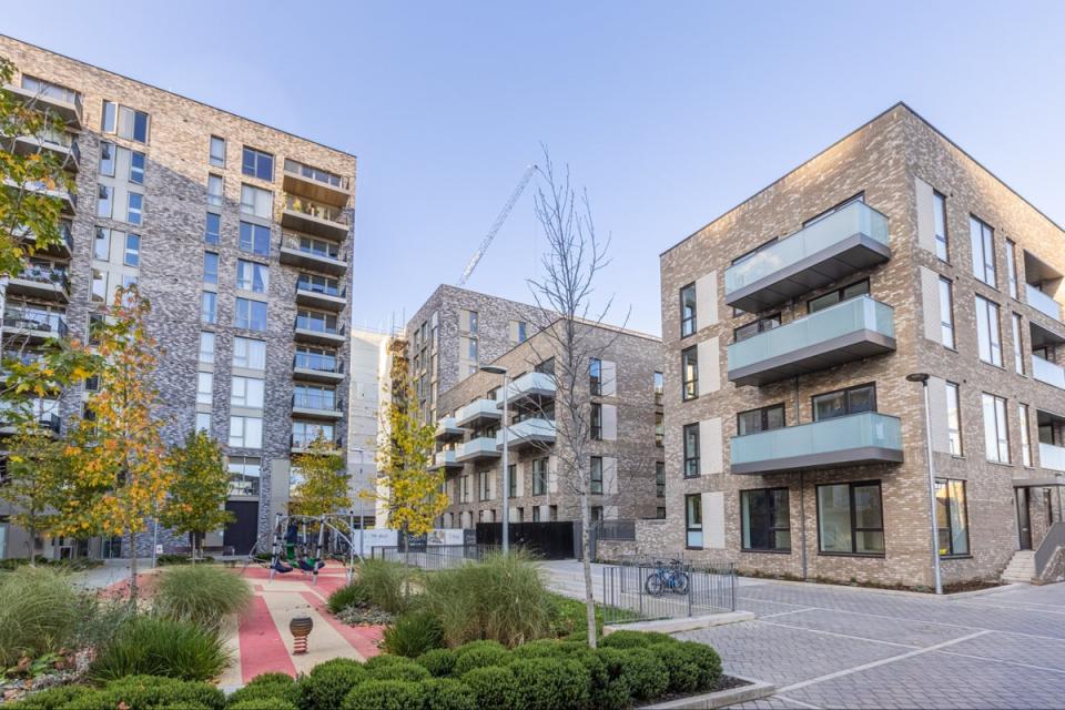 Oxbow, in Poplar E14, with new homes and shops, plus a new town square, open space and workspaces in the plan, is the regeneration and rebranding of the former Aberfeldy Estate (Handout)