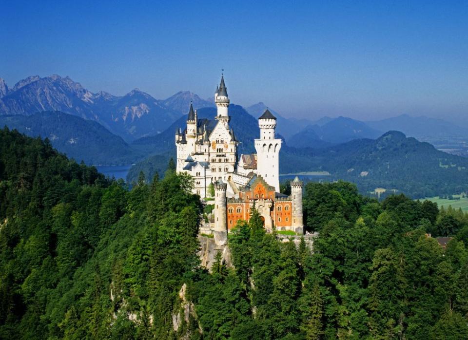 INSPIRATION: Neuschwanstein Castle in Bavaria, Germany