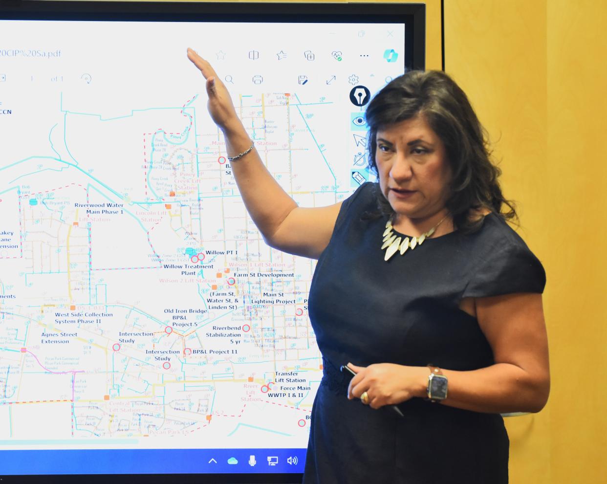 Bastrop City Manager Sylvia Carrillo speaks Jan. 18 at City Hall during the "Sit with Sylvia" public-input session. The next chat is set for Thursday, Feb. 22, at 7:30 a.m. at the Bastrop Convention Center.