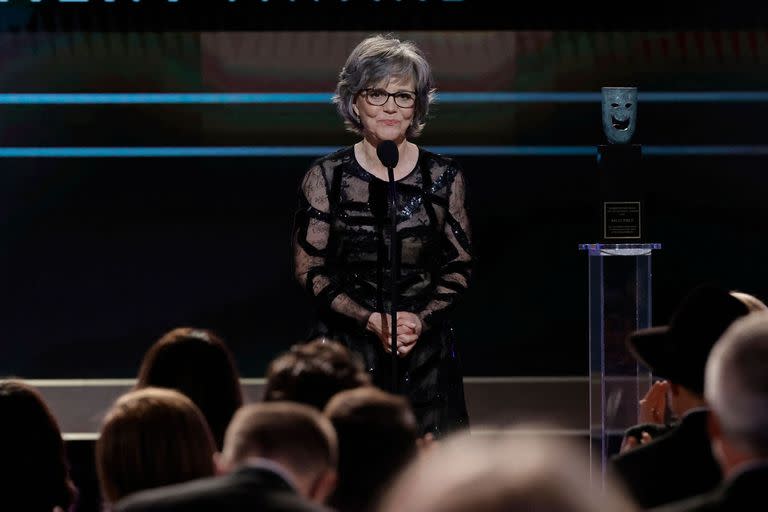 Sally Field, premiada por sus colegas