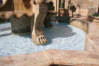 <div class="caption-credit">Photo by: Realm of Design</div>The building is eco-friendly in other ways as well. The fountains are also made of GreenStone, and the foam sheeting used to insulate the roof was reclaimed from other buildings. The McCombs use Swamp coolers (which cools air via water evaporation) instead of air conditioning. <br>