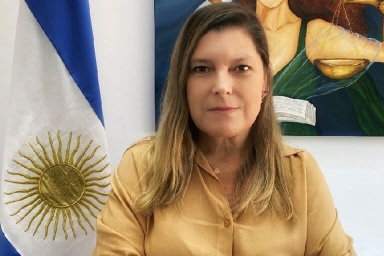 Presentó hoy su renuncia Claudia Barcia, subsecretaria de Protección contra la Violencia de Genéro