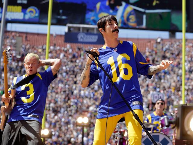 LA Rams return to Los Angeles Memorial Coliseum as LeBron James and Red Hot  Chili Peppers see win over Seattle Seahawks