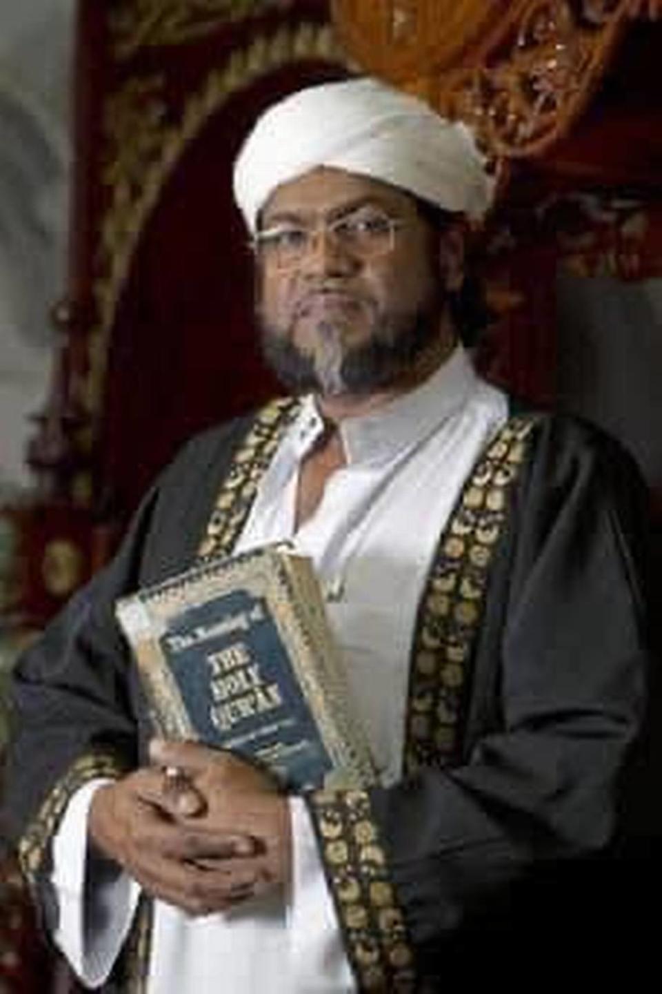 Shaikh Shafayat Mohamed, a well-known South Florida imam and Muslim scholar, died earlier this month.