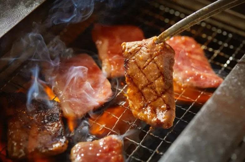 不少人到日本旅行，會去烤肉店飽嚐地道和牛。(互聯網)