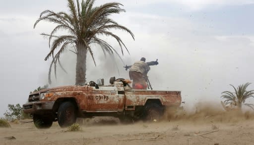 A pro-government Yemeni soldier on June 7, 2018, near al-Jah, 50 kilometres from the port city of Hodeida