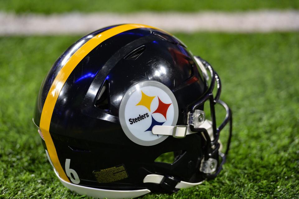 The Steelers logo on the helmet before the game between the Minnesota Vikings and the Pittsburgh Steelers at U.S. Bank Stadium.