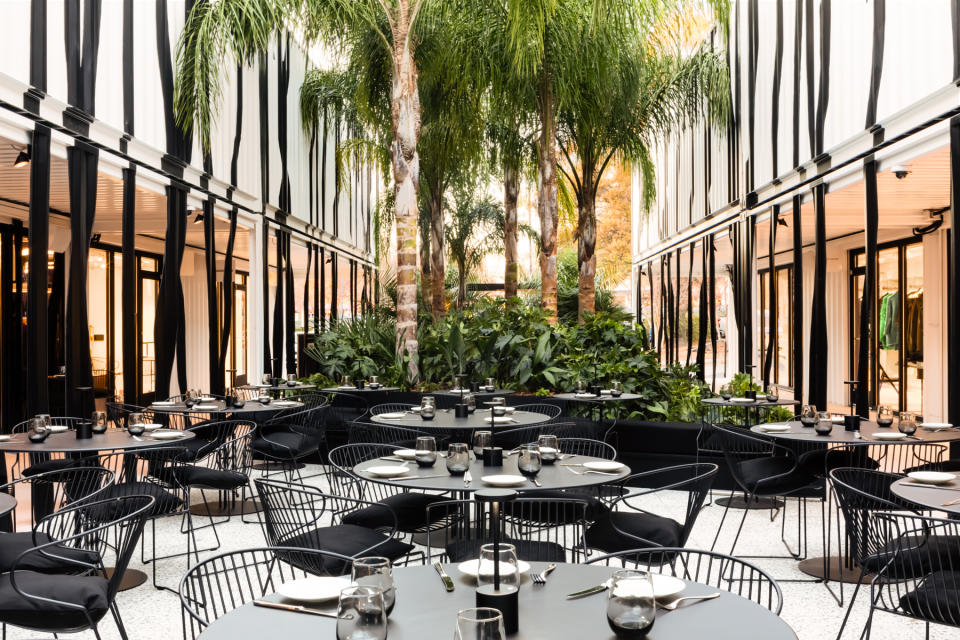 Outdoor dining at the Bal Harbour Shops Access Pop-Up.