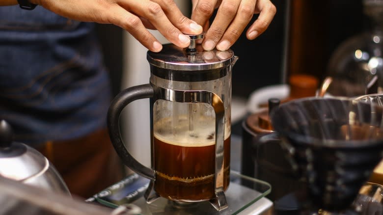 making french press coffee