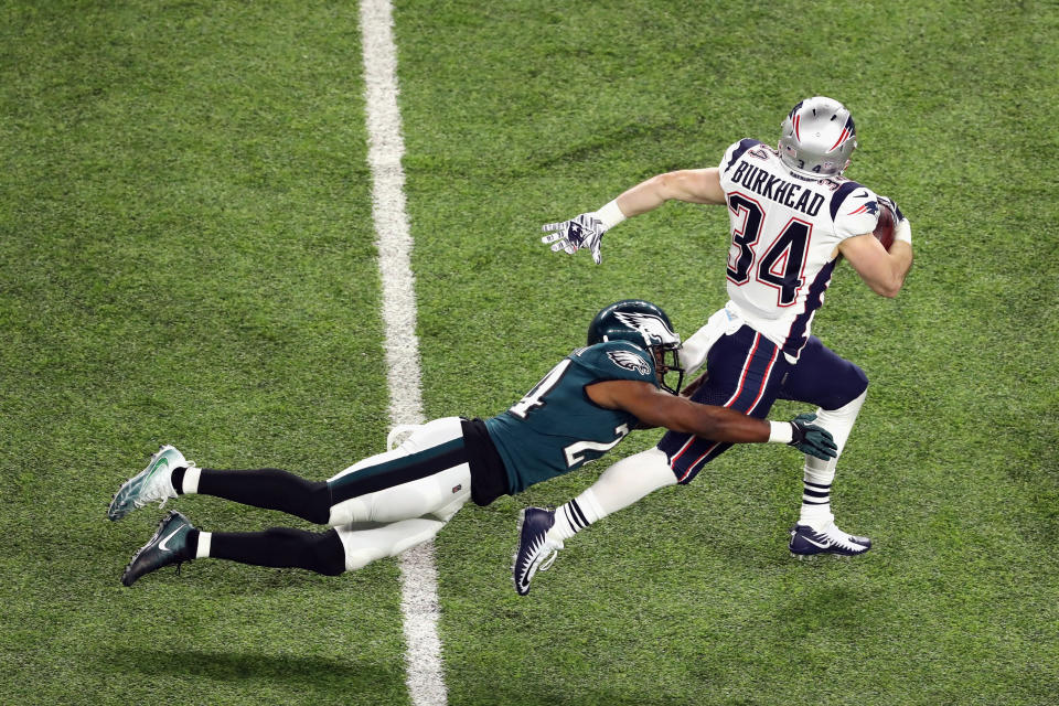 <p>Rex Burkhead #34 of the New England Patriots makes a 46-yard reception during the second quarter against the Philadelphia Eagles in Super Bowl LII at U.S. Bank Stadium on February 4, 2018 in Minneapolis, Minnesota. (Photo by Christian Petersen/Getty Images) </p>