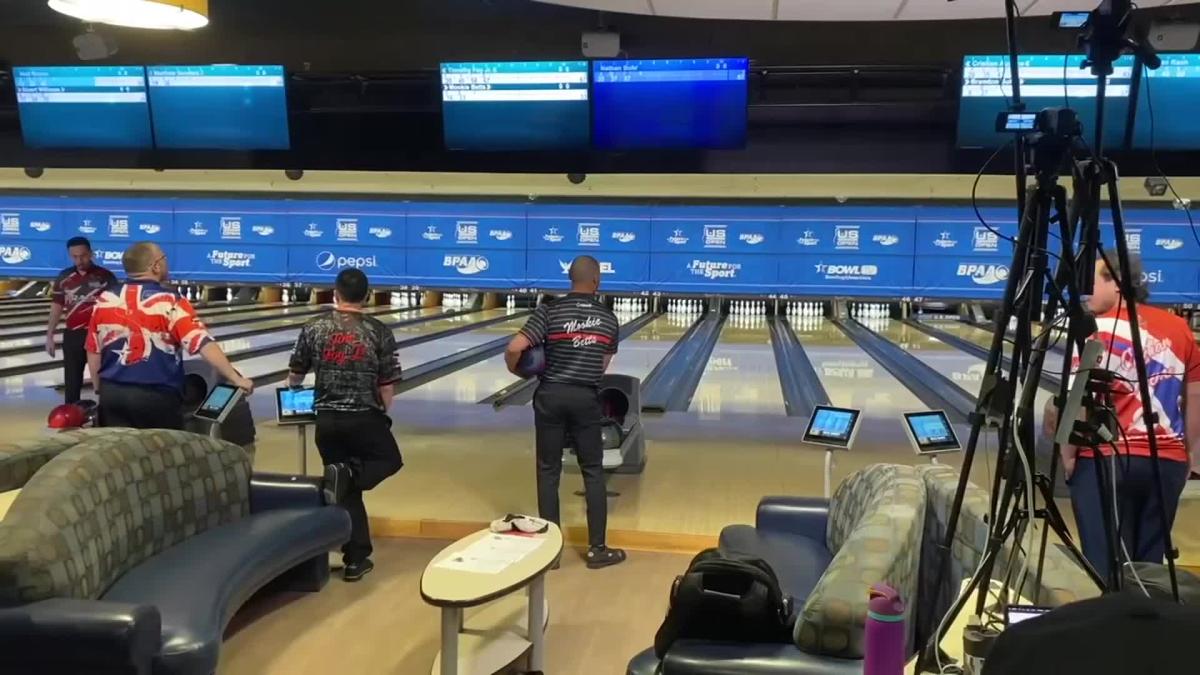 Backstage: Bowling with Mookie