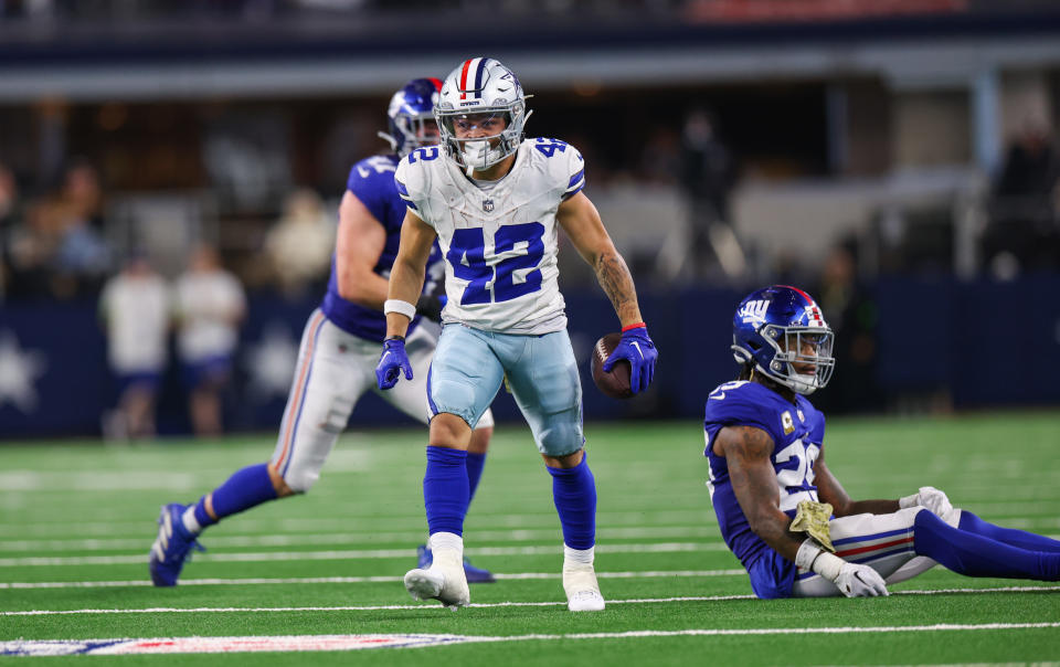 Nov 12, 2023; Arlington, Texas, USA; Dallas Cowboys running back Deuce Vaughn (42) reacts during the second half against the <a class="link " href="https://sports.yahoo.com/nfl/teams/ny-giants/" data-i13n="sec:content-canvas;subsec:anchor_text;elm:context_link" data-ylk="slk:New York Giants;sec:content-canvas;subsec:anchor_text;elm:context_link;itc:0">New York Giants</a> at AT&T Stadium. Mandatory Credit: Kevin Jairaj-USA TODAY Sports