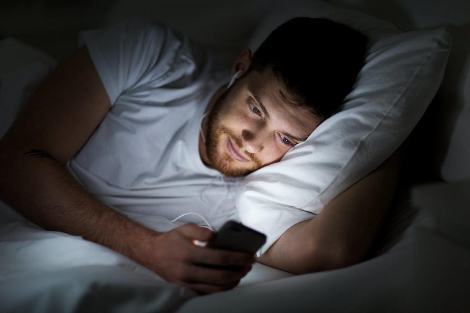 Just over 50 per cent of Canadians check their smartphones before they go to sleep. (Shutterstock)