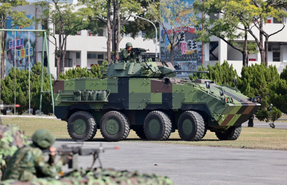 陸軍八軍團傳出一對為情侶關係的男女軍官在營內自拍性愛影片，司令部得知後相當震驚，將2人調職查辦。(示意圖，與內文無關／資料照、郭吉銓攝)