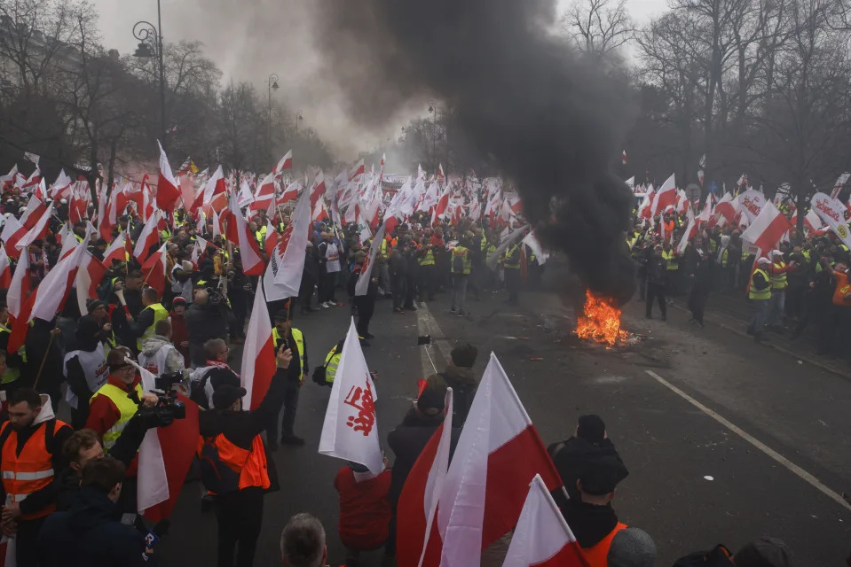 Polish farmers, hunters, and their supporters, hold a protest in Warsaw, Poland, on Wednesday, March 6, 2024. The protest ratchets up pressure on the government as they demand the Poland-Ukraine border closed to food imports and demand changes to European Union climate and agricultural policies. (AP Photo/Michal Dyjuk)