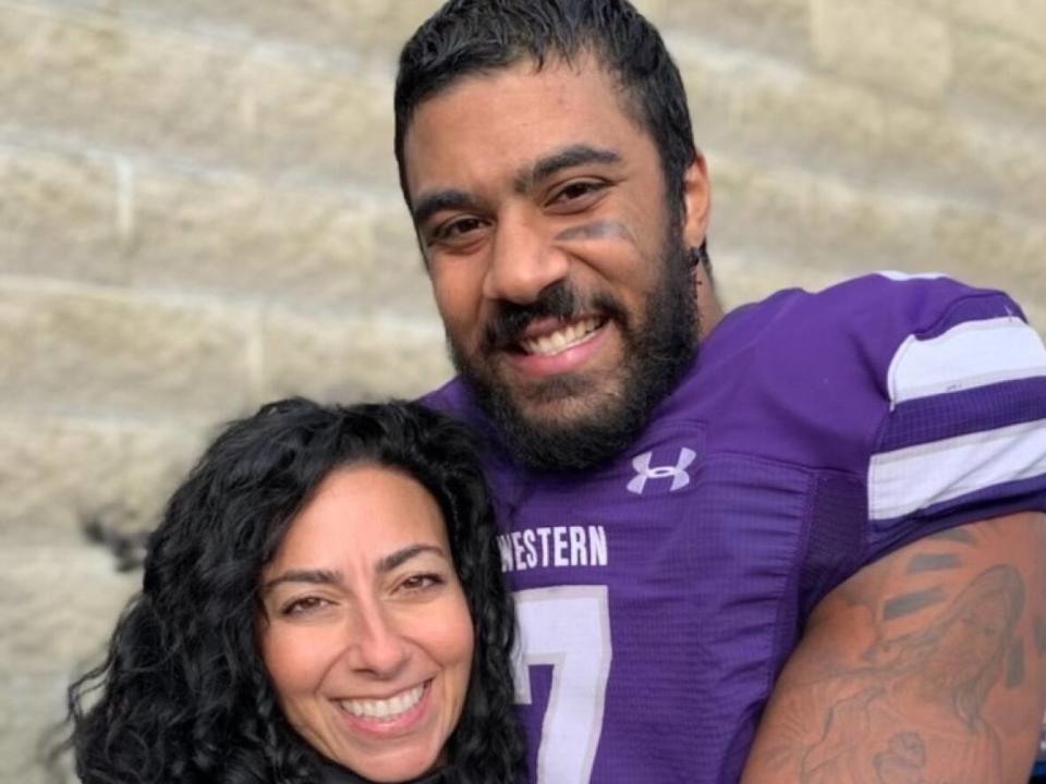 Former Western Mustangs linebacker Deionte Knight with him mom.  (Supplied by Deionte Knight - image credit)